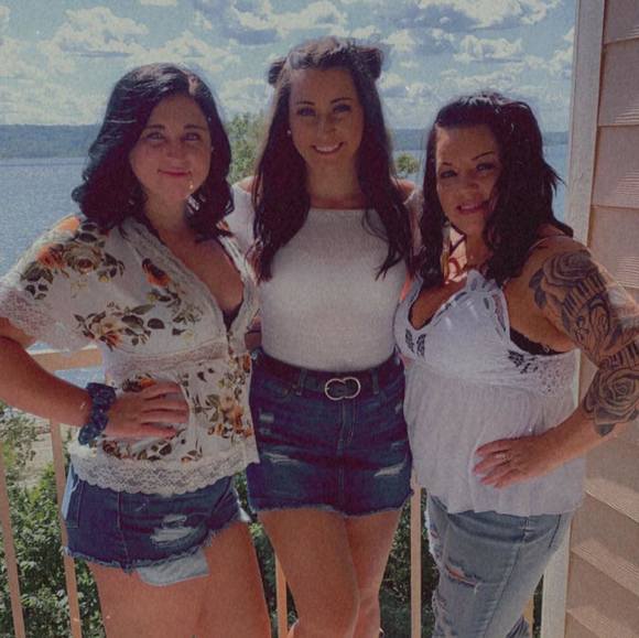 Profile Picture of Lexie Moussette (@lexiemarie2001) on Poshmark