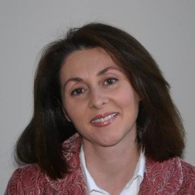 Profile Picture of Helen Van Terheyden (@ManorRdGoods) on Twitter