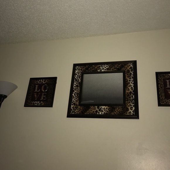 Profile Picture of Crystal Benson (@cbenson15) on Poshmark