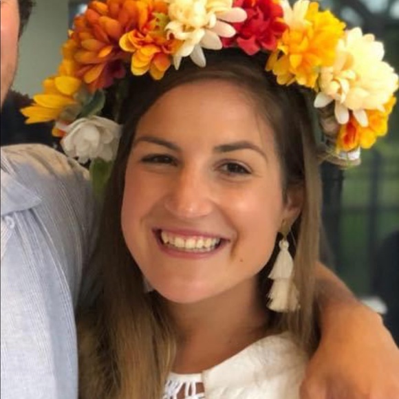 Profile Picture of Lauren Lindeman (@l_lindeman) on Poshmark