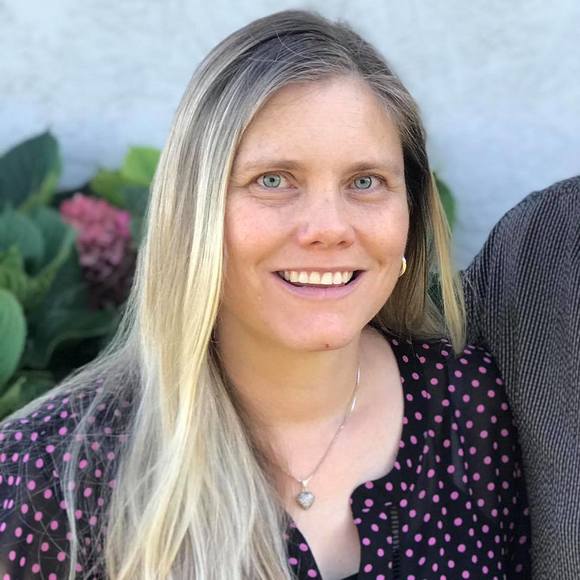 Profile Picture of Angela Slevinsky (@slevmo) on Poshmark