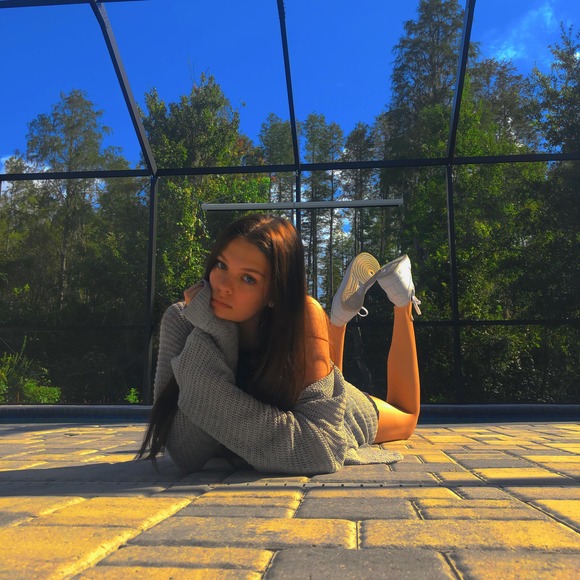 Profile Picture of Kaitlyn Bumpus (@kaitlynbumpus) on Poshmark