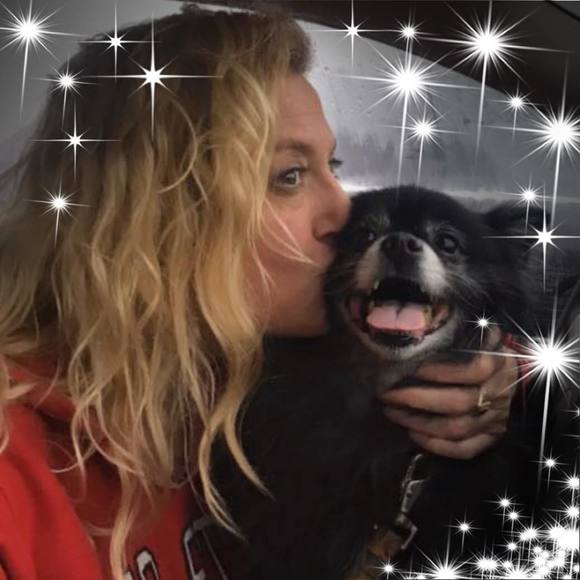 Profile Picture of Jodie Newton (@jodienewton) on Poshmark