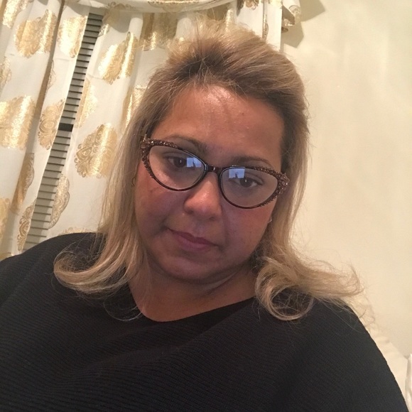 Susie Ristick - Poshmark Profile Picture of Susie Ristick (@susieristick) on Poshmark