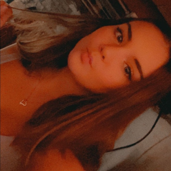 Melanie Erkman - Poshmark Profile Picture of Melanie Erkman (@merkman0106) on Poshmark