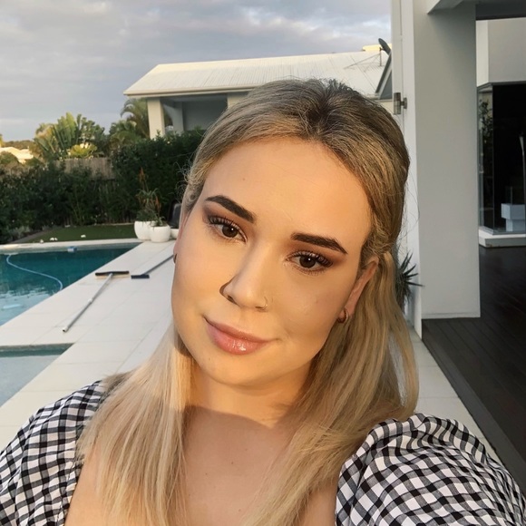 Profile Picture of Chiara Guidotti (@cjg029) on Poshmark