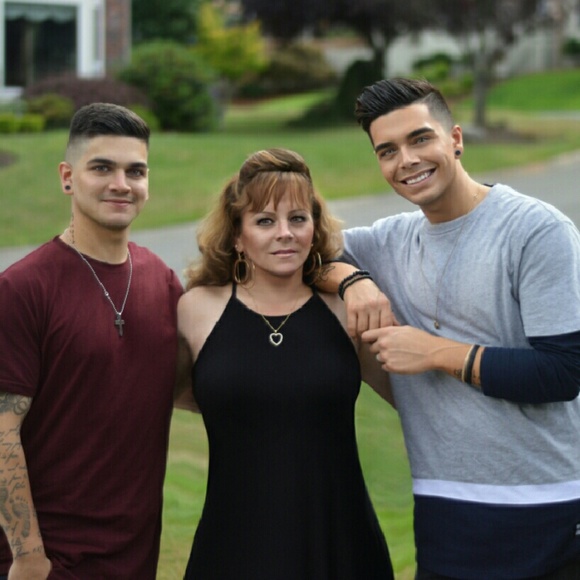 Profile Picture of Dorry Elias-garcia (@dregarcia62) on Poshmark