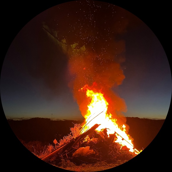 Profile Picture of Brett Anthony (@brettebbitt) on Poshmark