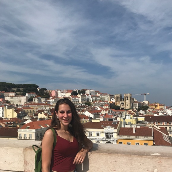 Profile Picture of Andrea Rouleau (@billienonochien) on Poshmark