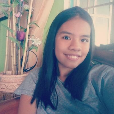 Profile Picture of Raine (@raine_shelley) on Twitter