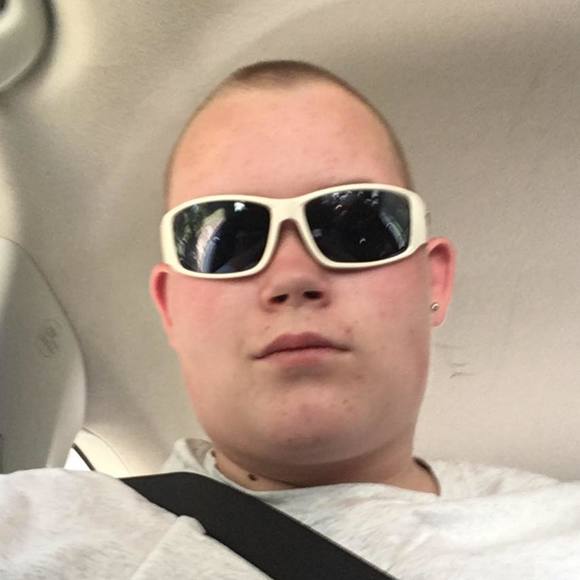 Profile Picture of Dawson Aarstad (@dawsonaarstad) on Poshmark