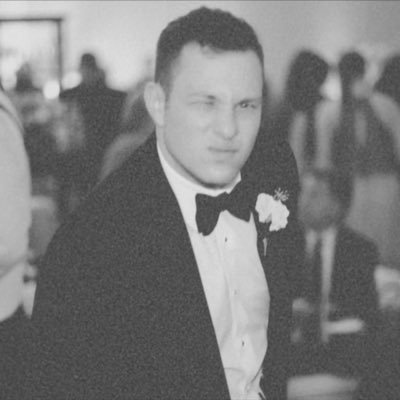 Profile Picture of Evan Weintraub (@Evan_Grape) on Twitter