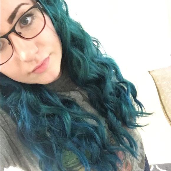 Profile Picture of Lydia Diley (@snowpanda) on Poshmark