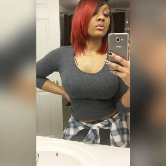 Profile Picture of Asia Cherry (@ajmclaren) on Poshmark