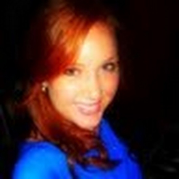 Profile Picture of Caitlin Bernhart (@caitlinbernhart) on Poshmark