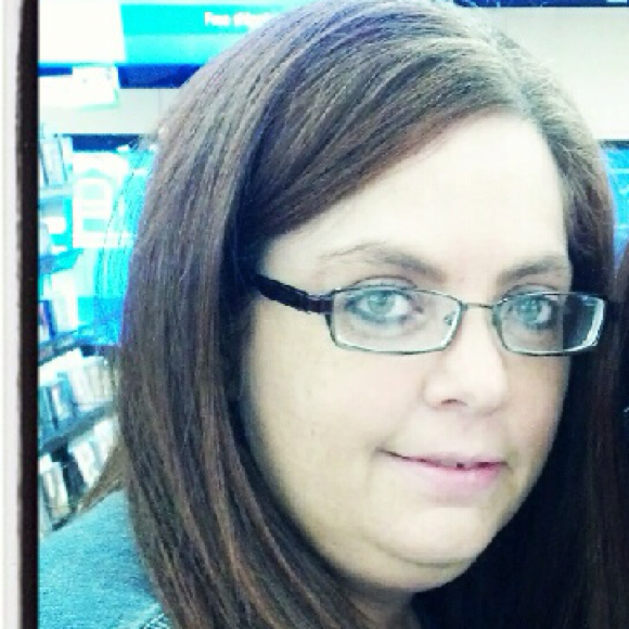 Profile Picture of Debbie Meshell (@debbie1969) on Poshmark