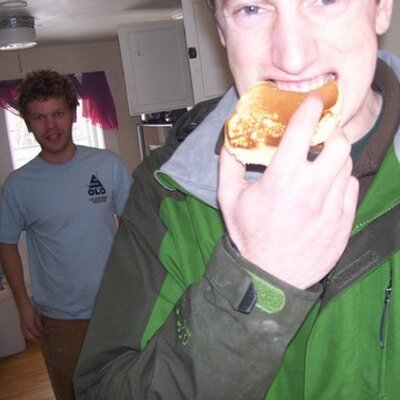 Profile Picture of Anson And Sean (@spoon_and_swoon) on Twitter