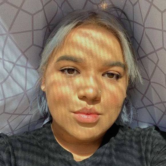 Profile Picture of Haley Pierson (@haley_pierson) on Poshmark