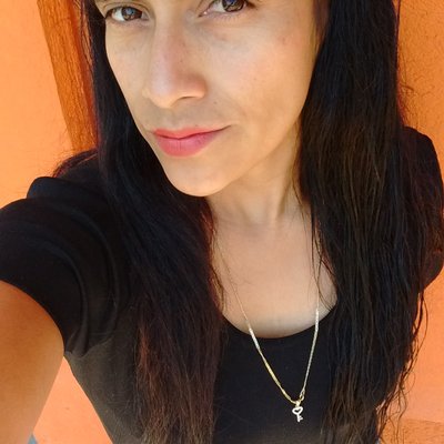 Profile Picture of Verónica Santacruz (@VernicaSantac14) on Twitter