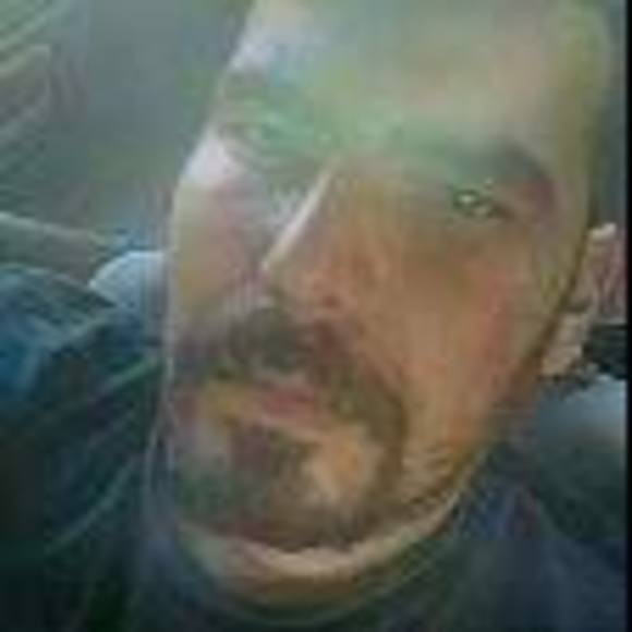 Profile Picture of David Rangel (@dvd_rngl) on Poshmark