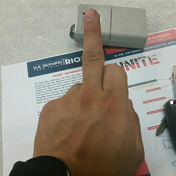 Profile Picture of Albert Chavez (@albertchavez323) on Poshmark