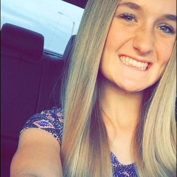 Profile Picture of Marley Zwerner (@marleyzwerner) on Poshmark