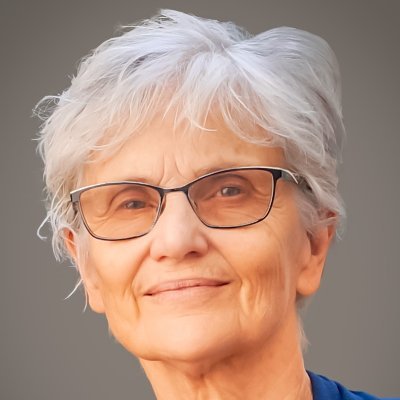 Profile Picture of Julia Brown (@julia__rosamund) on Twitter