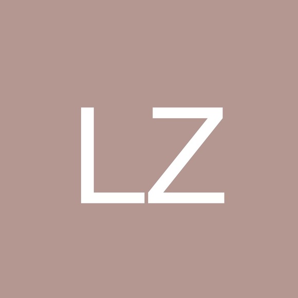 Profile Picture of Lauren Zarnick (@laurenrzarnickk) on Poshmark