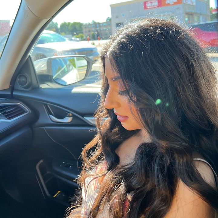 Profile Picture of Vanshika Sharma (@vnshika_shrma) on Tiktok