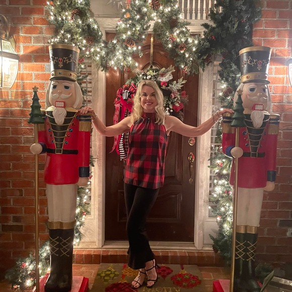 Profile Picture of Kim Mcmurray (@stepn2kgirl) on Poshmark