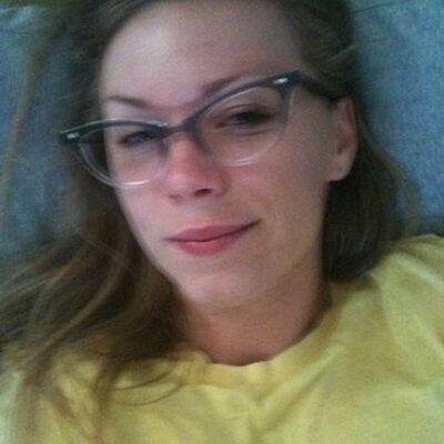 Profile Picture of Lea Royal (@beauelledit) on Twitter