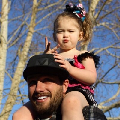 Profile Picture of Travis Hopper (@hopperdeking) on Twitter