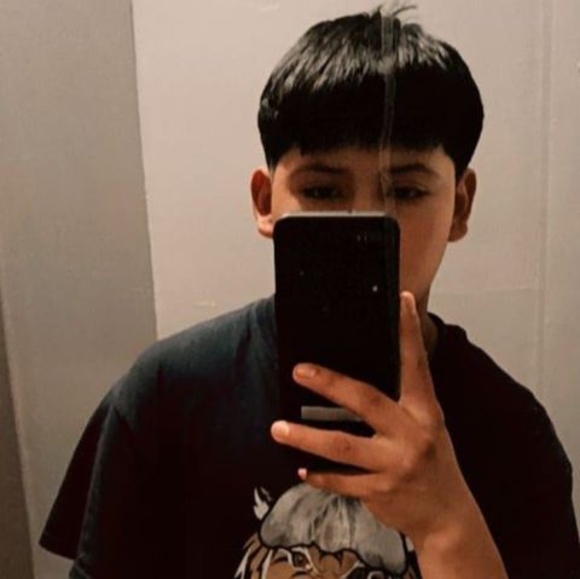 Profile Picture of Castro Alex (@elmercastrous15) on Poshmark