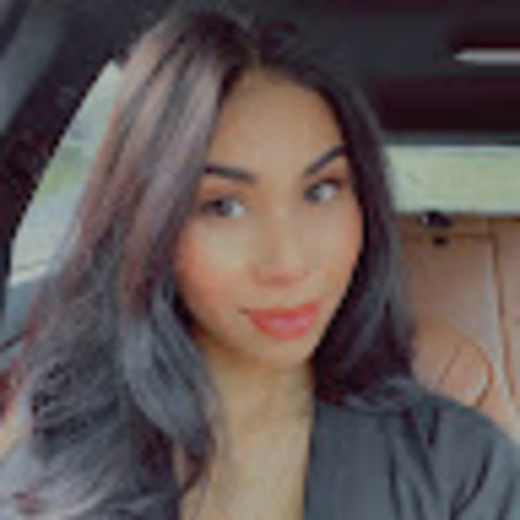 Alissa Basdeo - Poshmark Profile Picture of Alissa Basdeo (@alissadeo02) on Poshmark