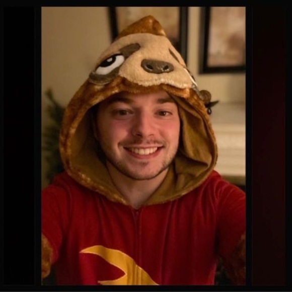 Profile Picture of Nick Zoppina (@nzoppina) on Poshmark