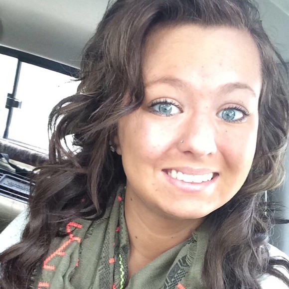 Profile Picture of Kylee Meyers (@kmeyers75) on Poshmark