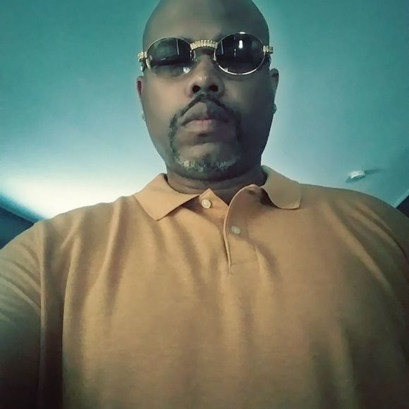 Profile Picture of Hershal Riggins (@hershalriggins) on Poshmark