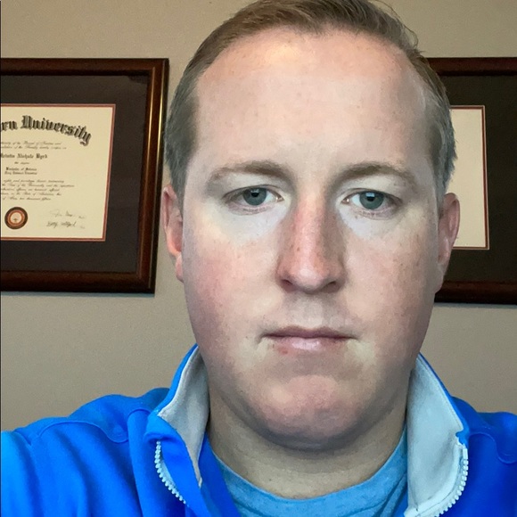 Profile Picture of Joel Van asch (@jvanasch) on Poshmark