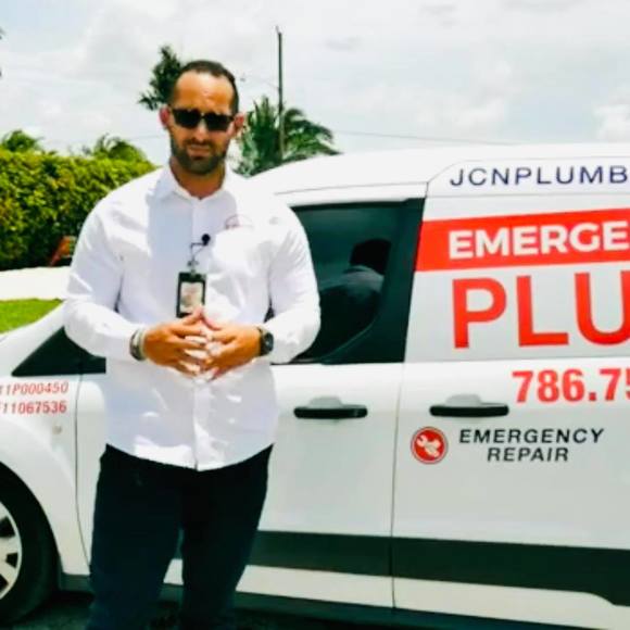 Profile Picture of Jose Enrique (@lithels) on Poshmark