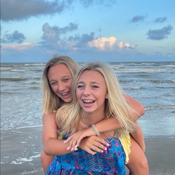 Profile Picture of Elizabeth Principi (@ellyprincipi) on Poshmark