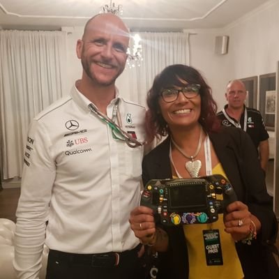 Profile Picture of Anni_Chow #029 (@f1reid) on Twitter