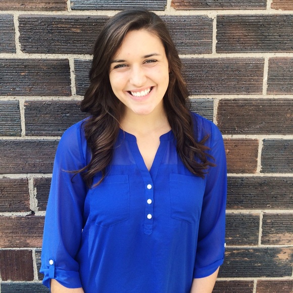 Marla Thomforde - Poshmark Profile Picture of Marla Thomforde (@marlathomforde) on Poshmark