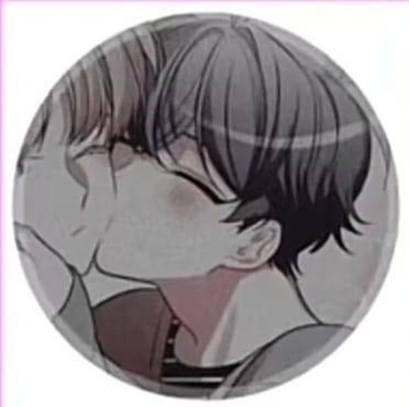 Profile Picture of Kaeli Geldert (@kaeligeldert) on Poshmark