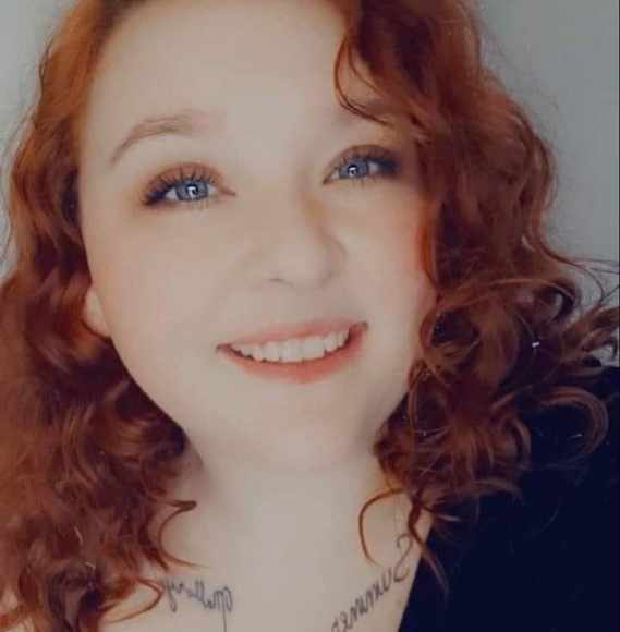 Profile Picture of Alaina Schilter (@alainaschilter) on Poshmark