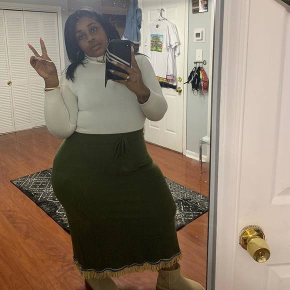 Profile Picture of Domonique Varick (@dvar6564) on Poshmark