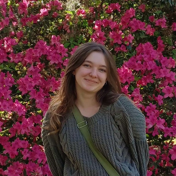 Profile Picture of Alexia Conely (@conelyalexia) on Poshmark