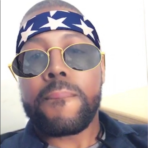 Profile Picture of Eugene Davidson (@edj2255) on Poshmark