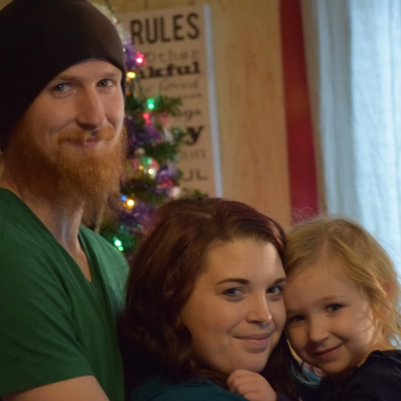 Profile Picture of Samantha Hess (@shess0423) on Poshmark