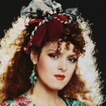 Profile Picture of Bernadette Peters ❤️ (@bernadette_peters_) on Instagram