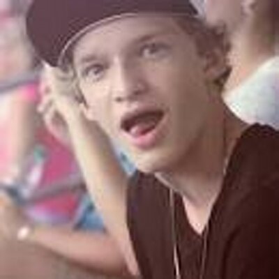 Profile Picture of Cody Robert Simpson (@allaboutyoucody) on Twitter